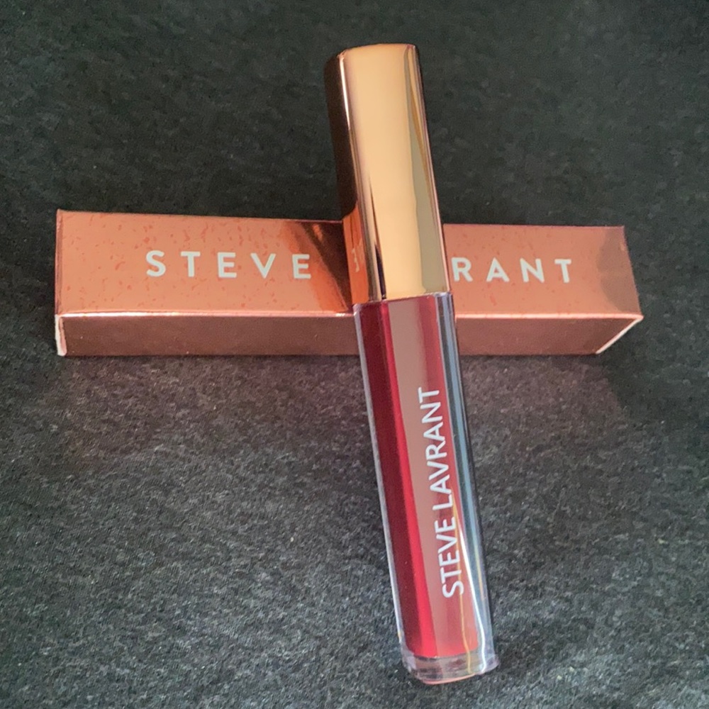 NIB - Steve Laurant Lip Gloss in ‘Eggplant’